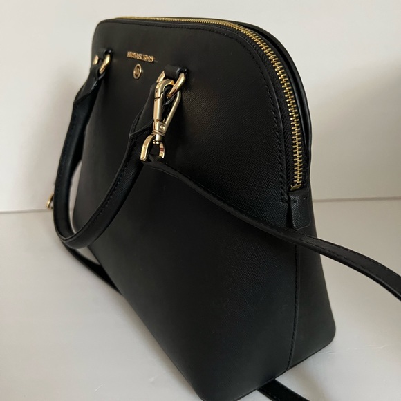 NWT MICHAEL KORS LEATHER CINDY LG DOME SATCHEL - Picture 4 of 11